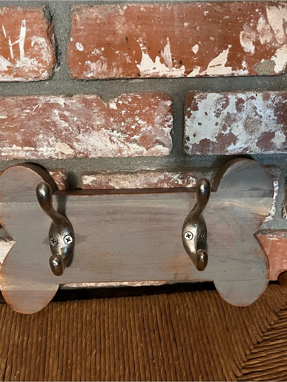 Wood Bone-Shaped Wall Hook Rack in Brown - Unbranded
